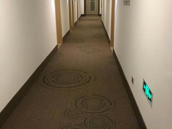 Фото GreenTree Inn XiAn Xincheng District Raily Station Wukou Metro Station Hotel