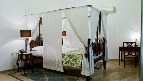 Внешний вид отеля Neemrana's - Deo Bagh в Гвалиоре, фото 3