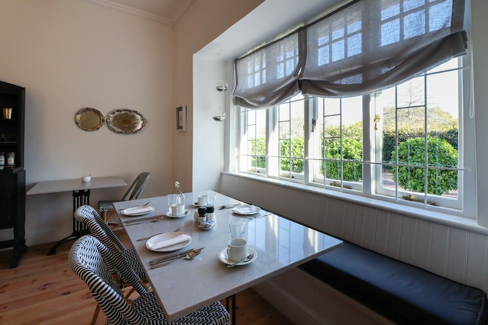 Фото Whispering Oaks