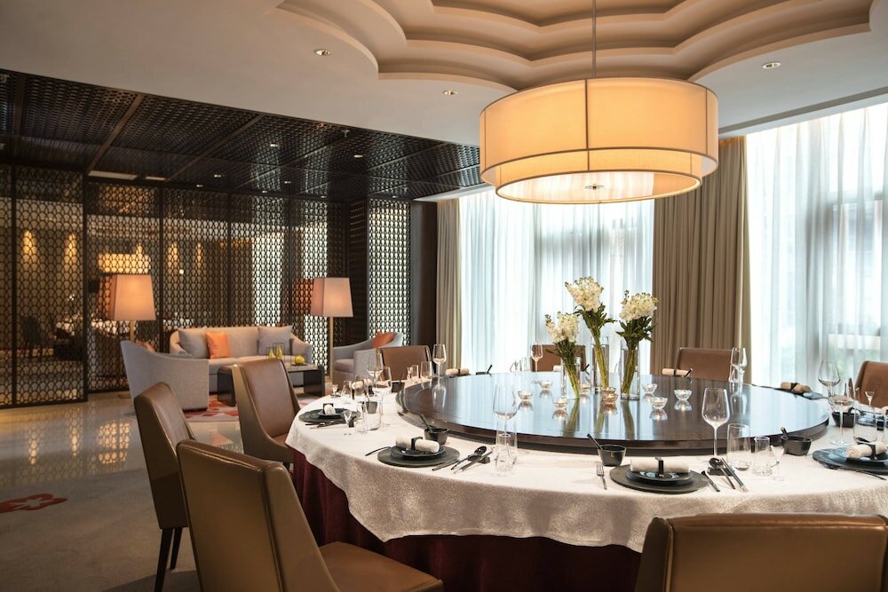 Фото Renaissance Nanjing Olympic Centre Hotel