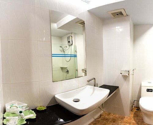 Гостиница Nanchao Hotel в Пхитсанулоке