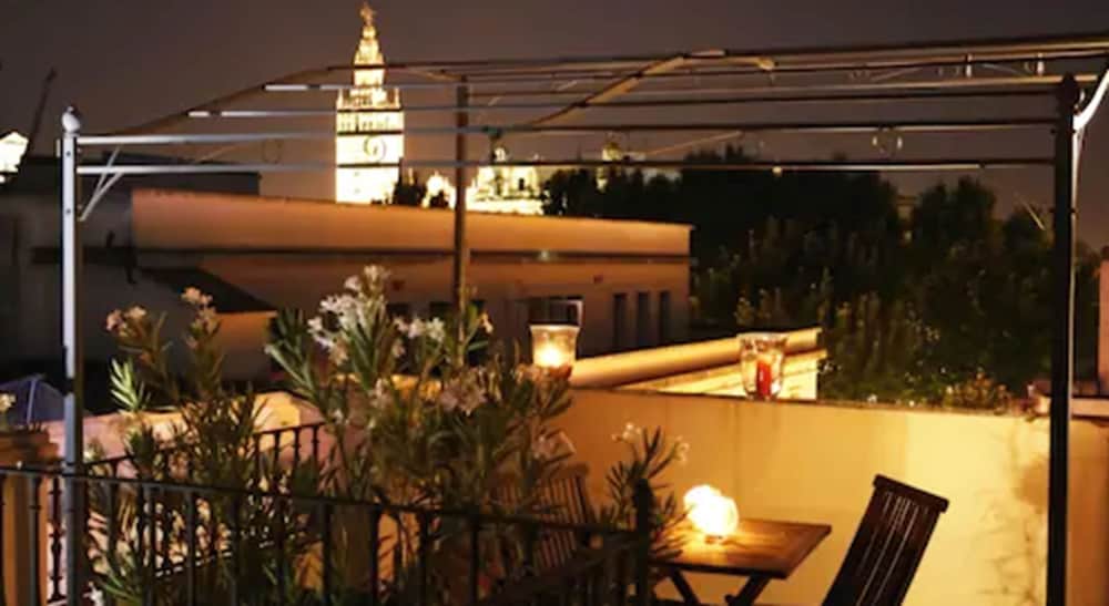 Фото Hotel Plaza Sevilla