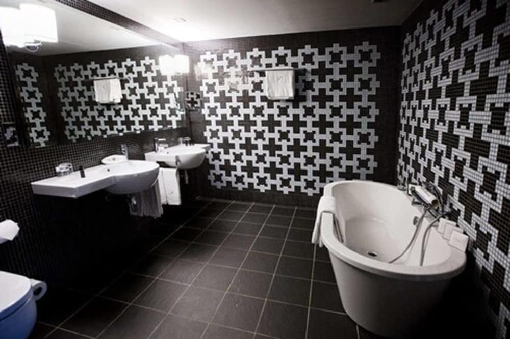 Фото The Fitzwilliam Hotel Belfast