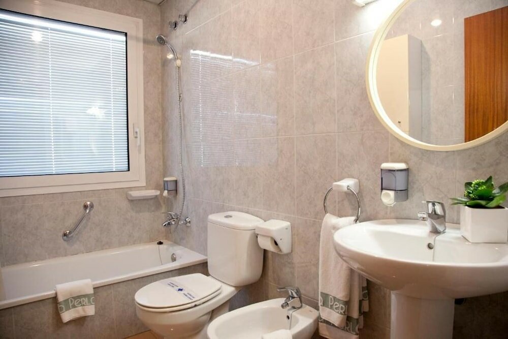 Фото Hotel La Perla