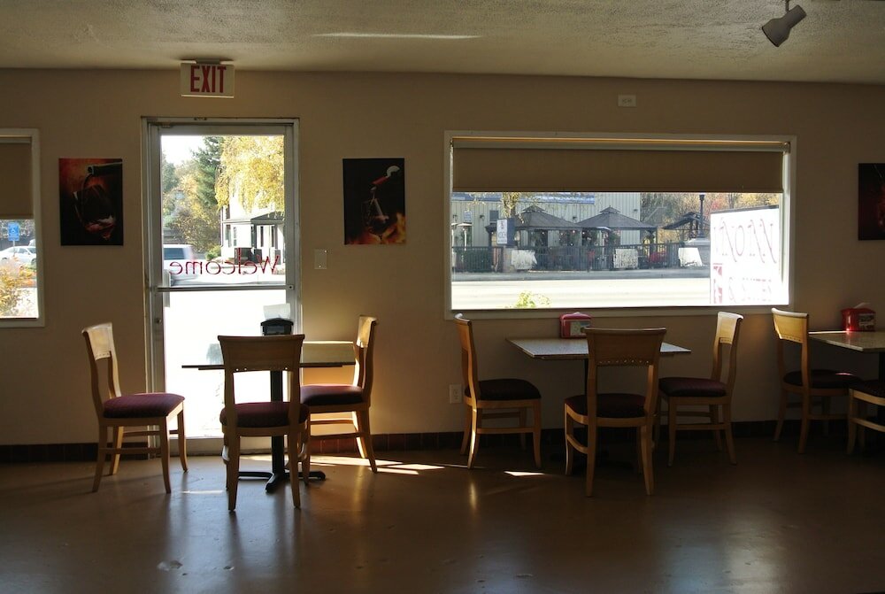 Фото Vino Inn & Suites