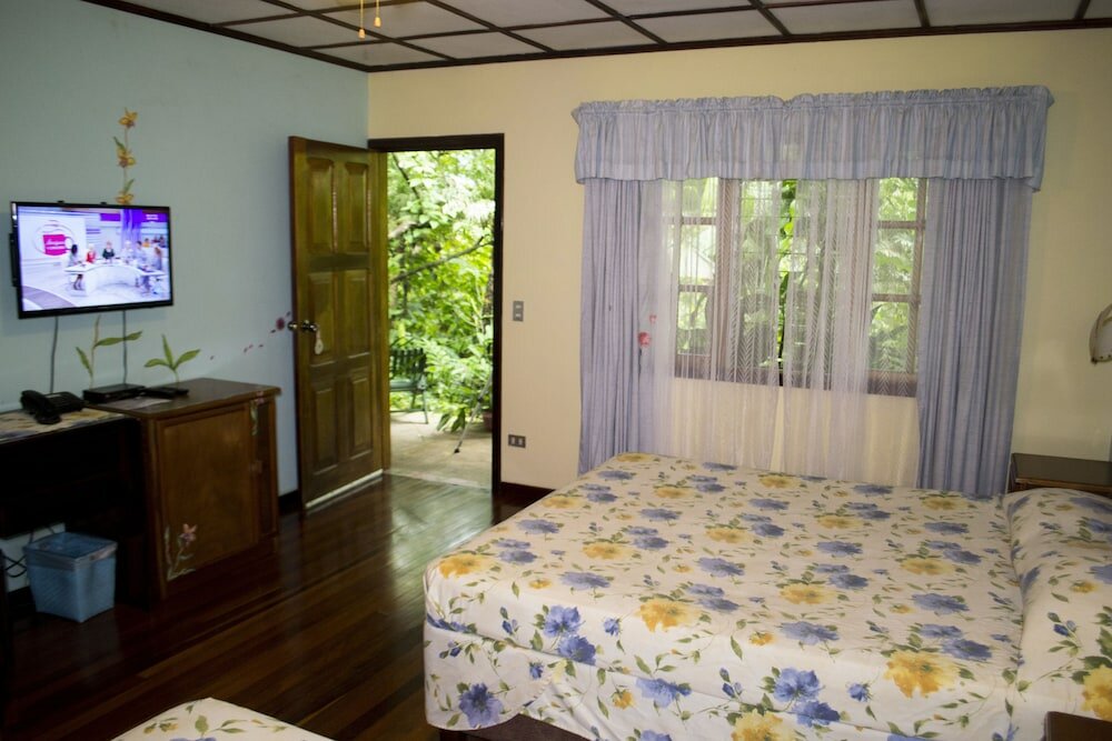 Фото Lands in Love Hotel