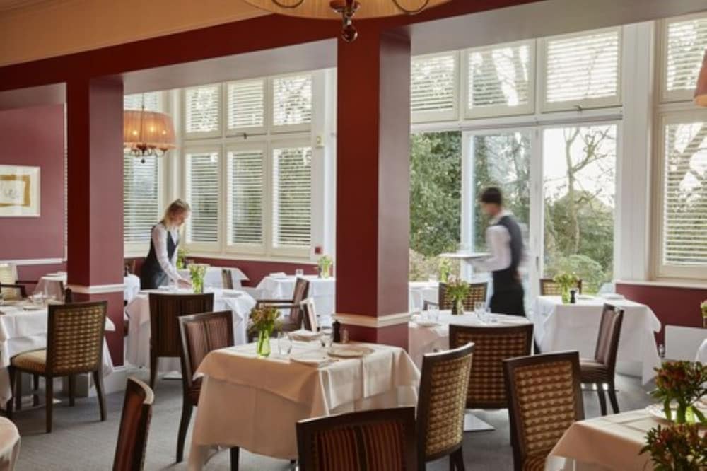 Фото Ockenden Manor Hotel & SPA