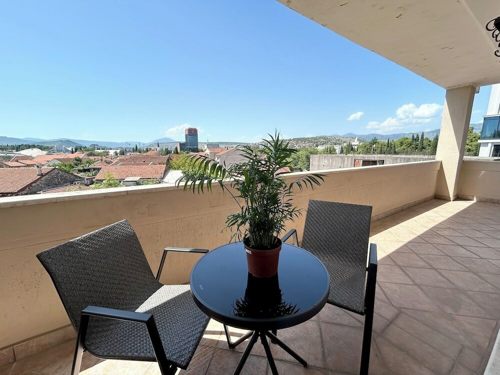 Фото Hotel Bojatours