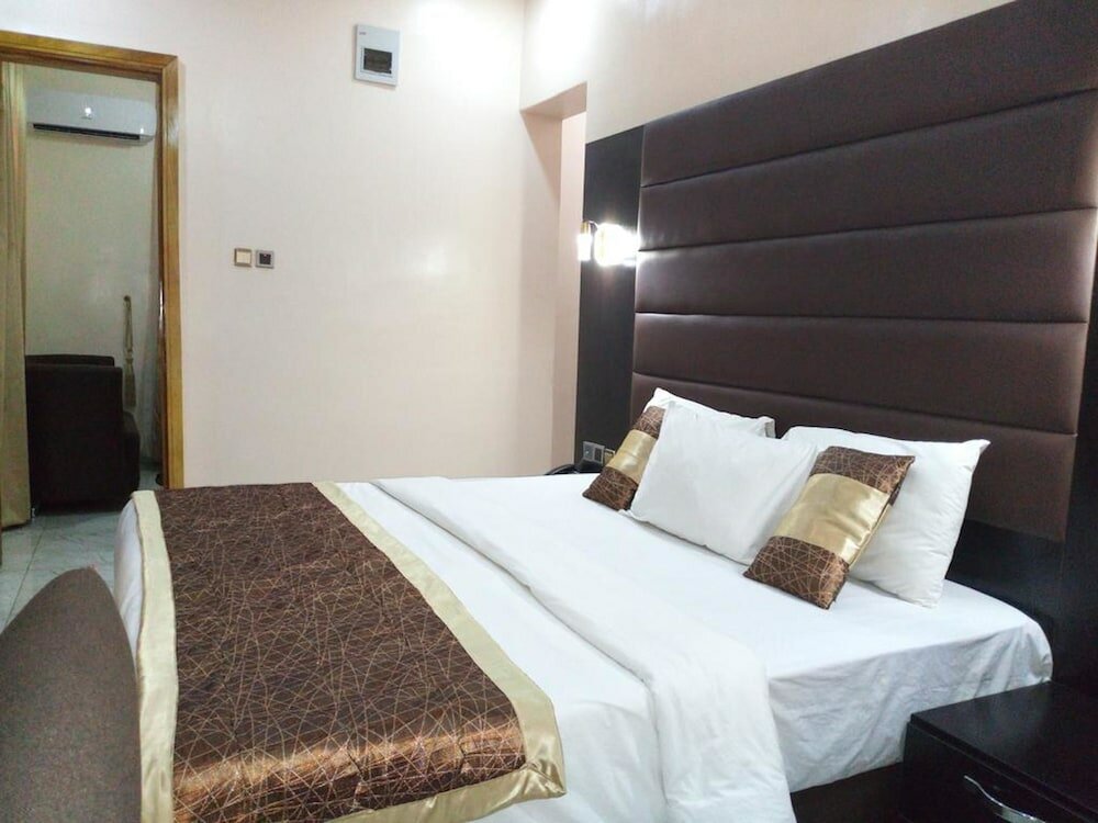 Фото Bana Hotel & Suites