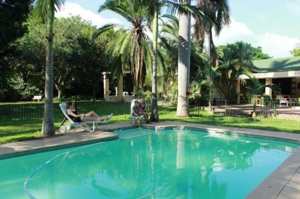 Фото отеля 1