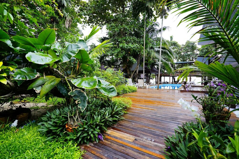 Фото Apple Beachfront Resort