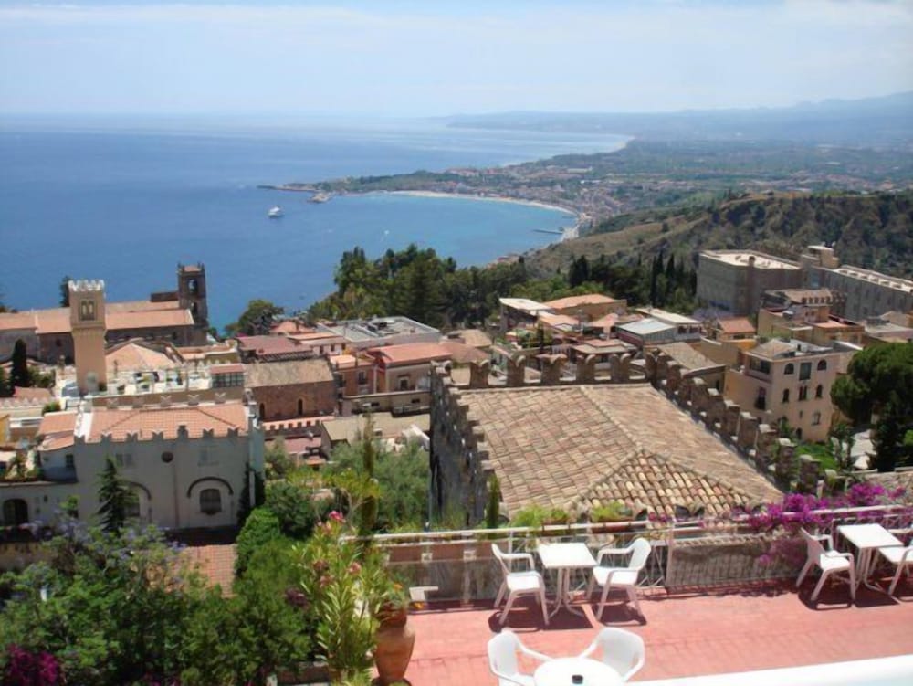 Фото Hotel Mediterranee