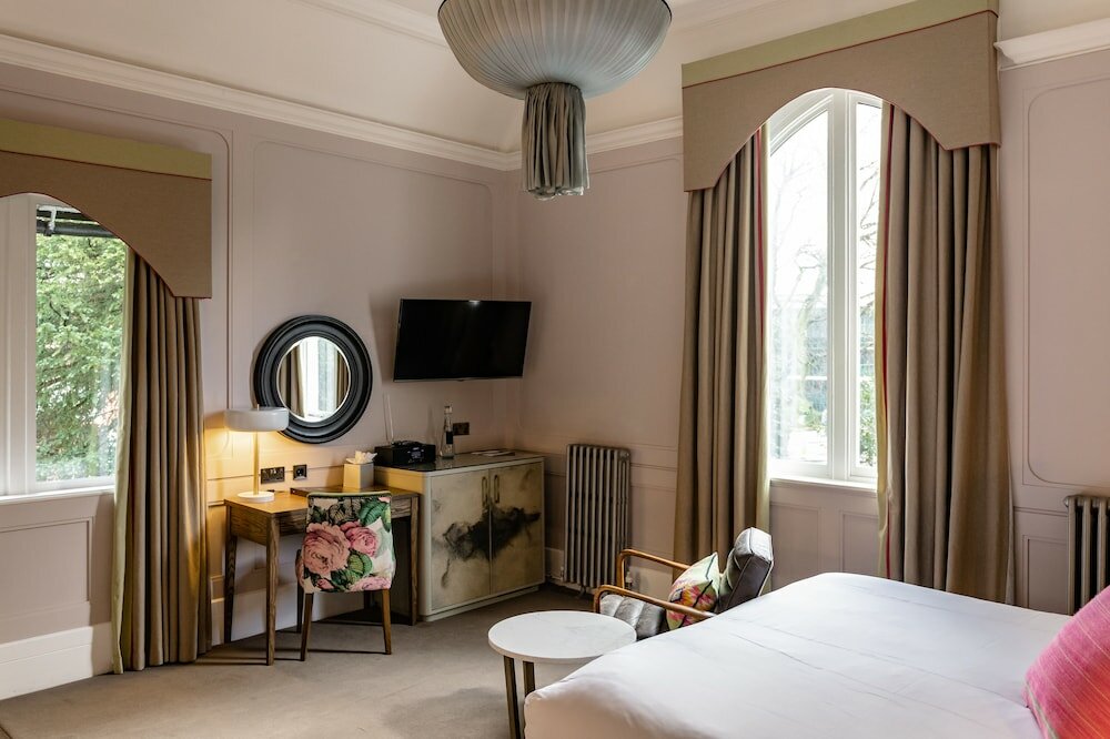 Фото Didsbury House Hotel