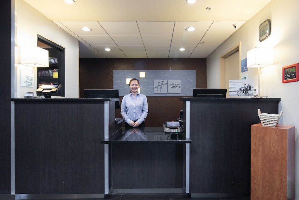 Фото Holiday Inn Express Castro Valley - East Bay, an Ihg Hotel