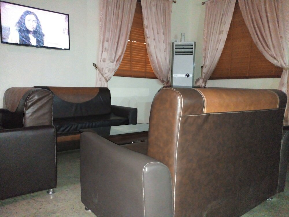 Фото Dionzec Hotel & Suites