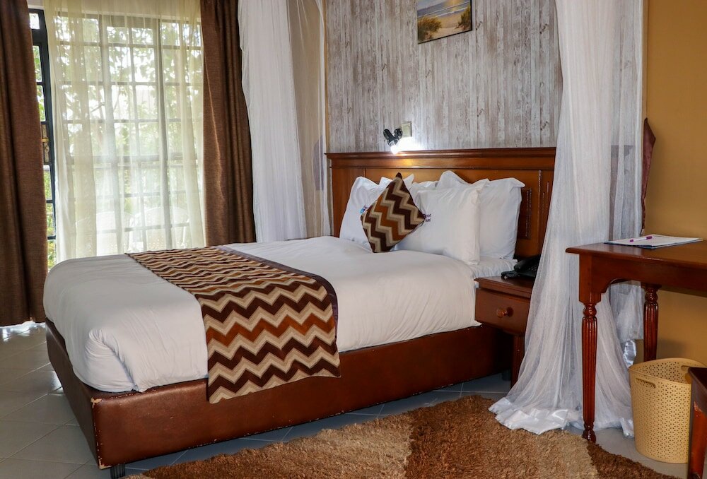 Фото 67 Airport Hotel