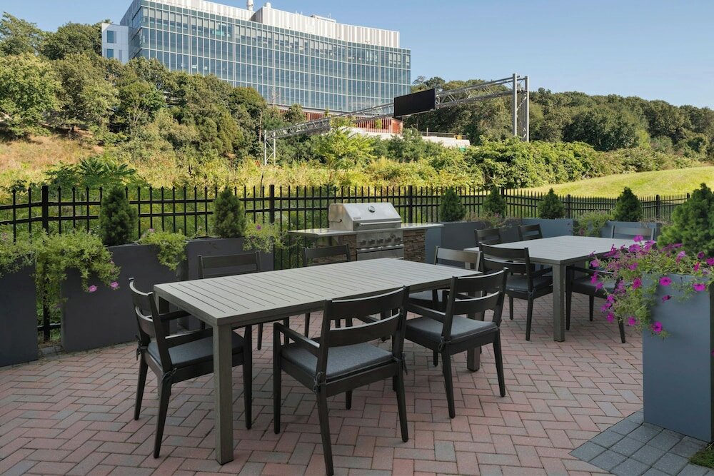 Фото Fairfield Inn & Suites by Marriott Boston Waltham