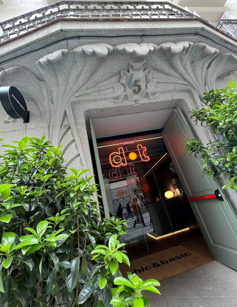 Фото Chic & Basic dot