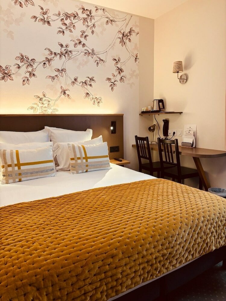 Фото Hotel Le Castel Fleuri