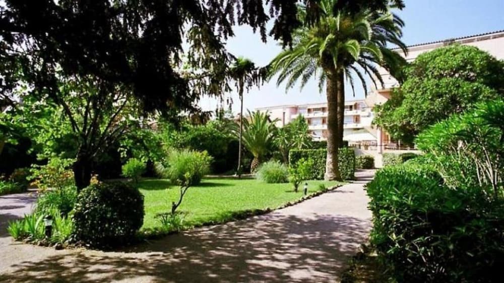 Фото Zenitude Hôtel-Résidences Le Cannet