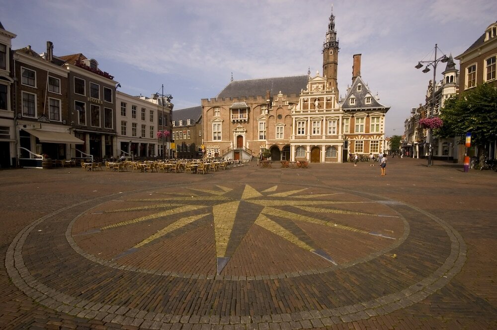 Фото Ambassador City Centre Hotel