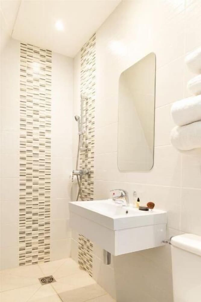 Фото Hôtel Le Saint Germain