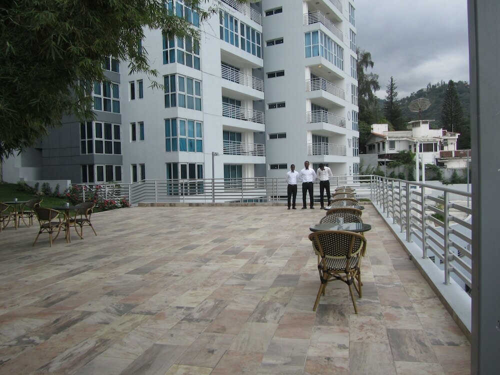 Фото Gala Tower Condo & Hotel