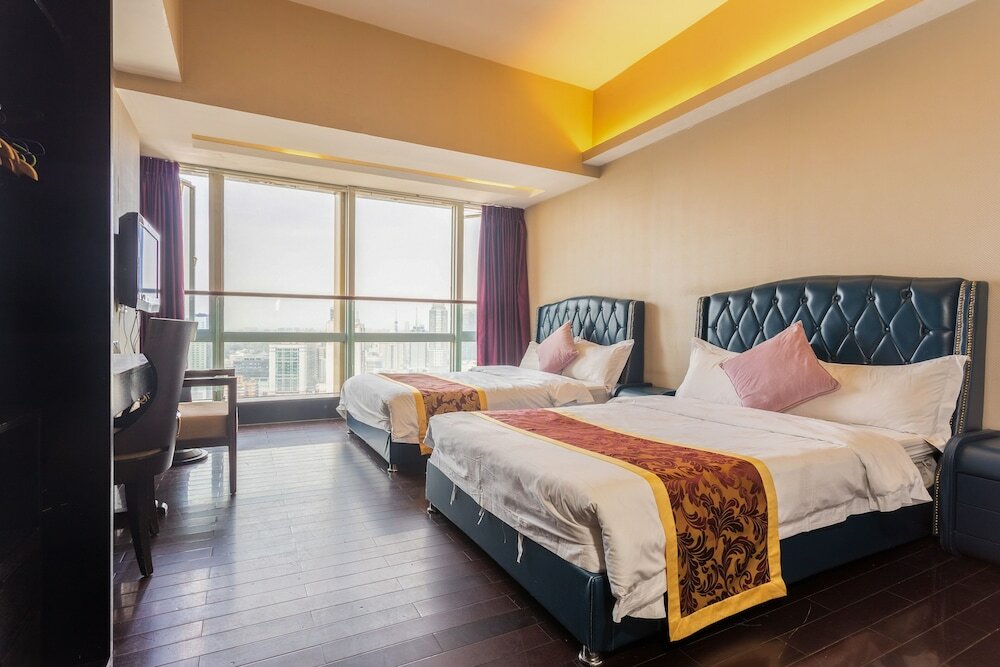 Фото Sunny Apartment Of Grand Continental