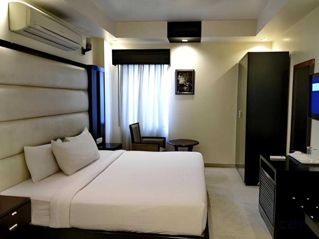 Фото Hotel Meridian Plaza
