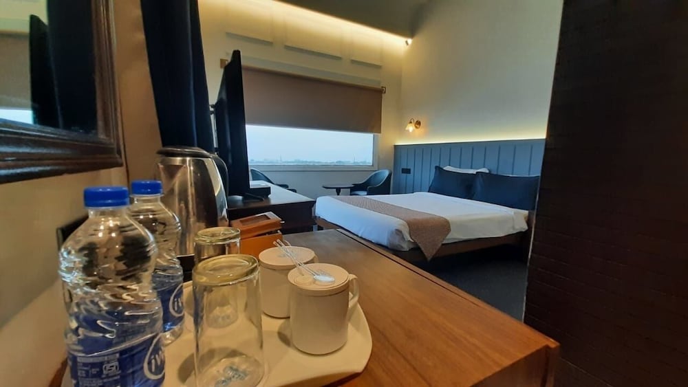 Фото Polo Floatel Kolkata