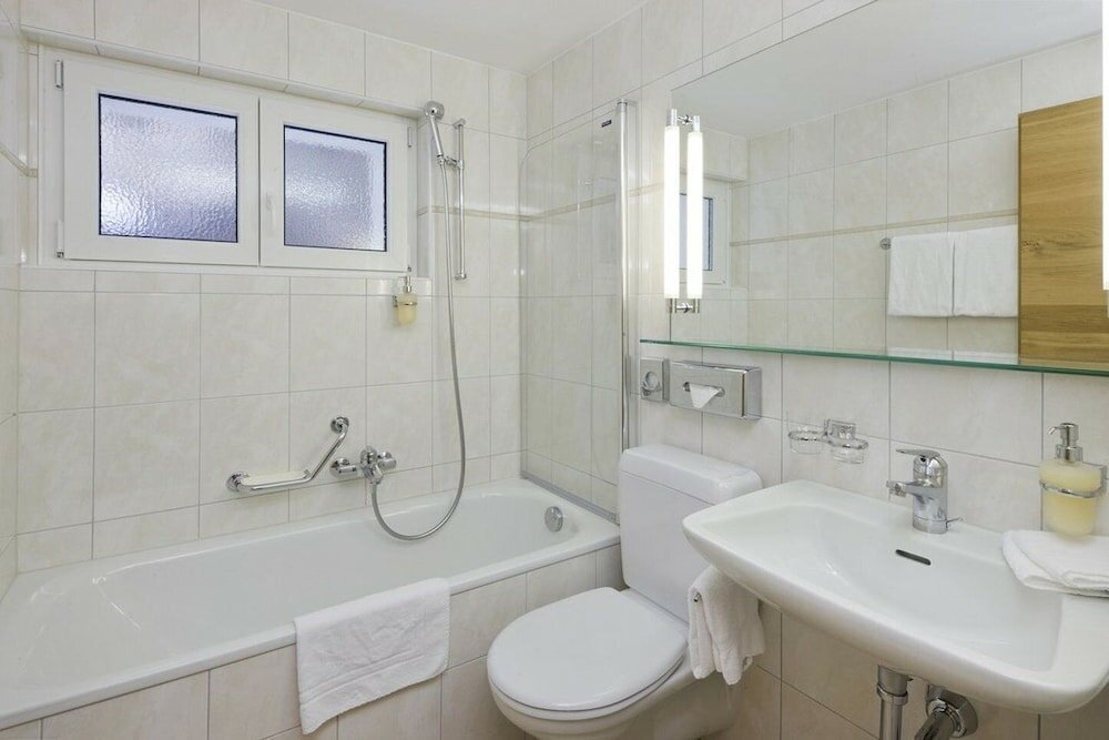 Фото Hotel Holiday