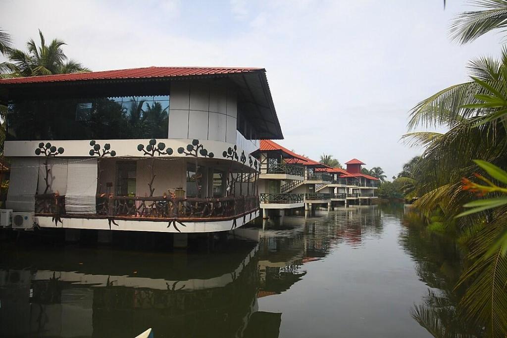 Фото Kalathil Lake Resort