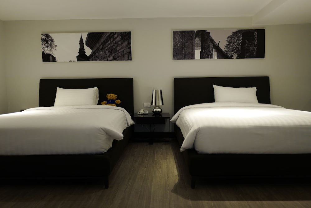 Фото S33 Compact Sukhumvit Hotel