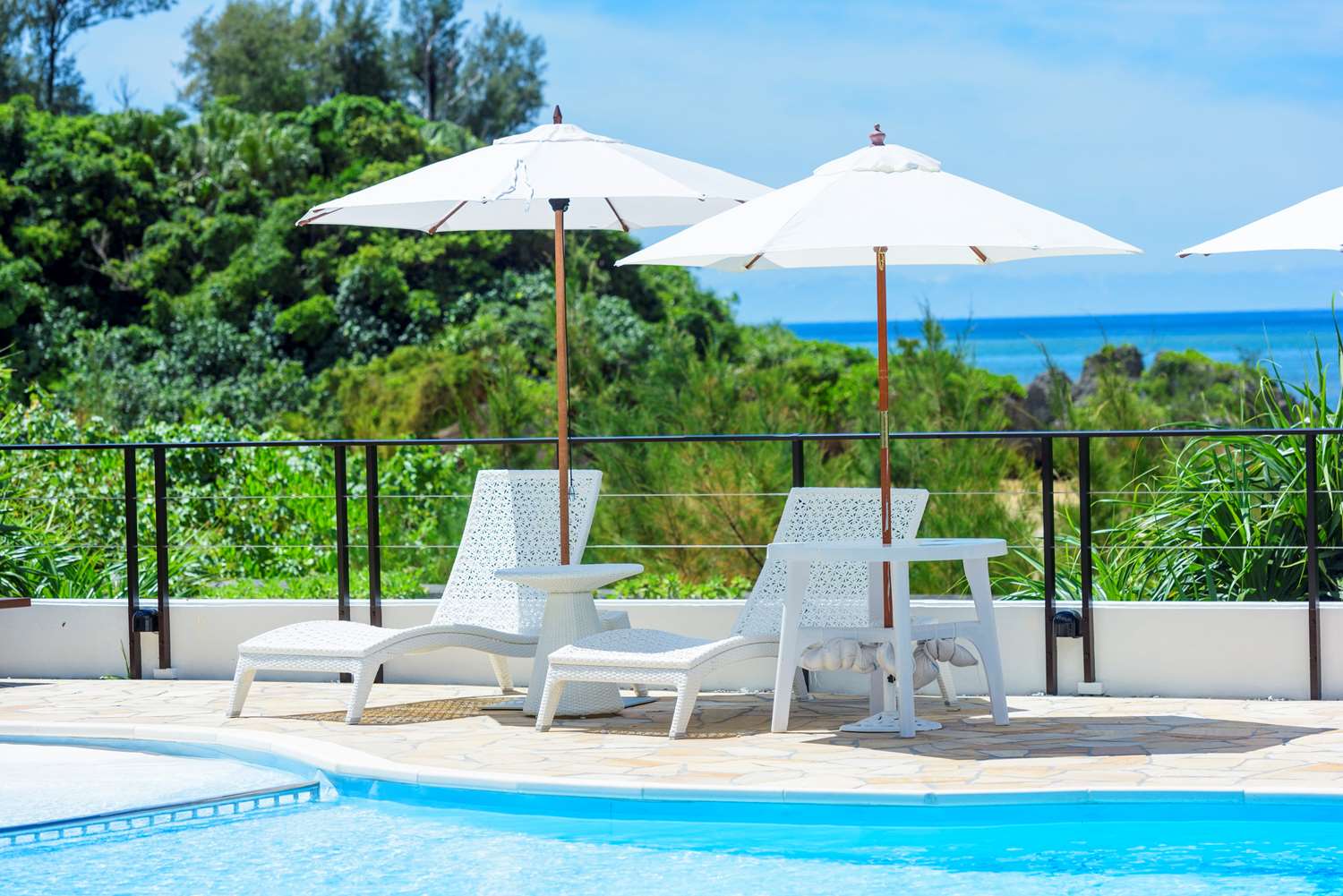 Фото Best Western Okinawa Onna Beach