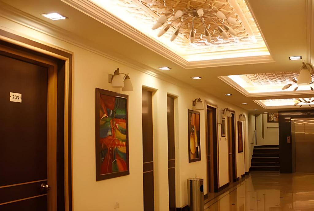 Фото Comrade Inn