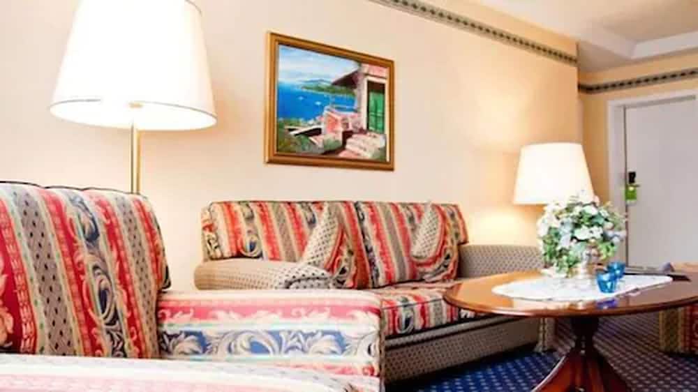 Фото Hotel Landgut Horn