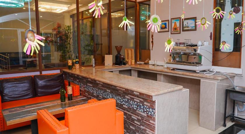 Фото Tilko Jaffna City Hotel