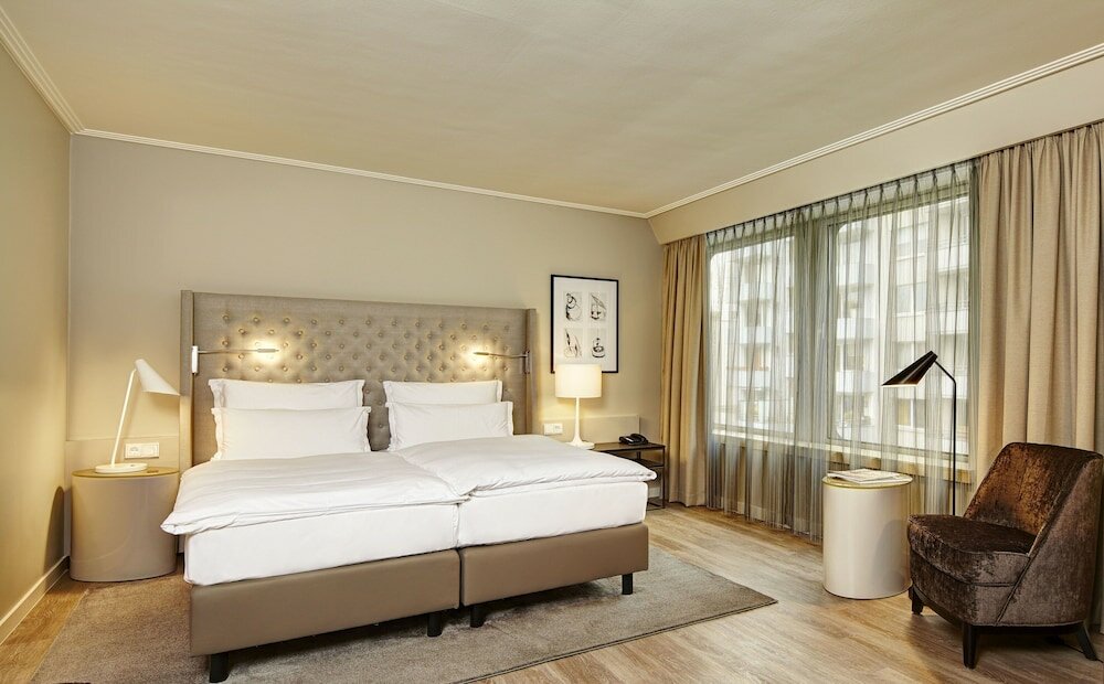 Фото Clayton Hotel Düsseldorf