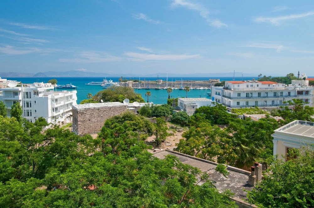 Фото Alexandra City Hotel