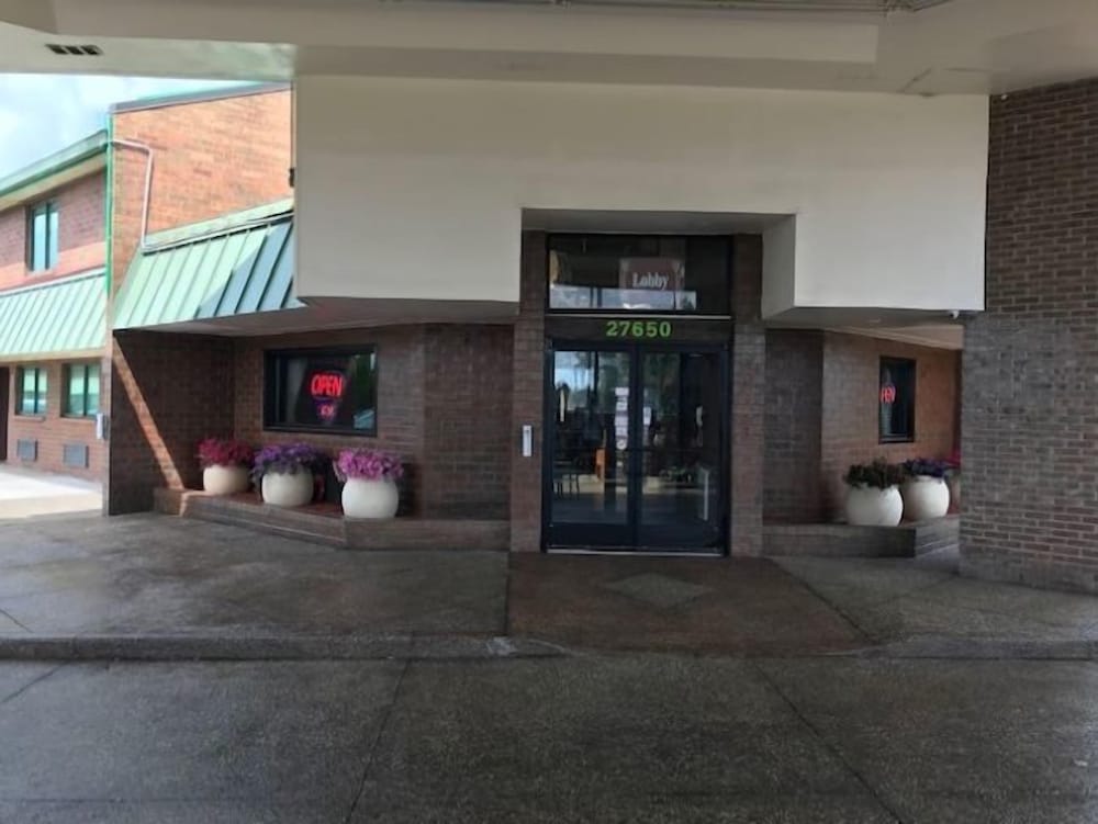 Фото Marvin's Garden Inn