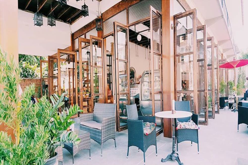 Фото отеля 1