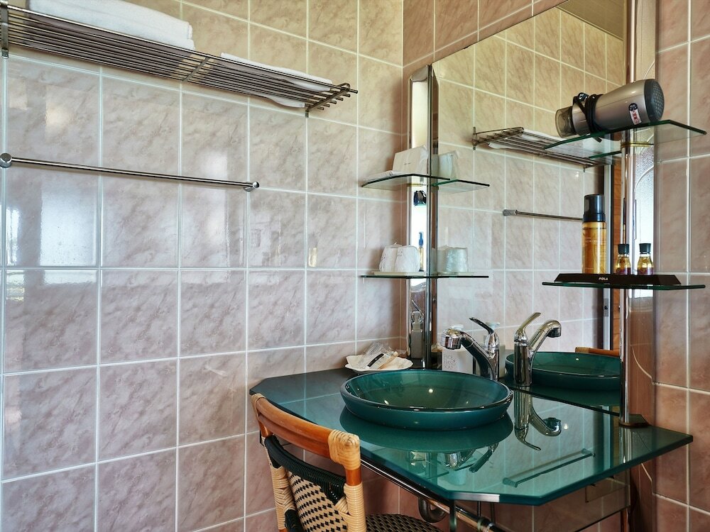 Фото Nagahama Beach Resort Kanon