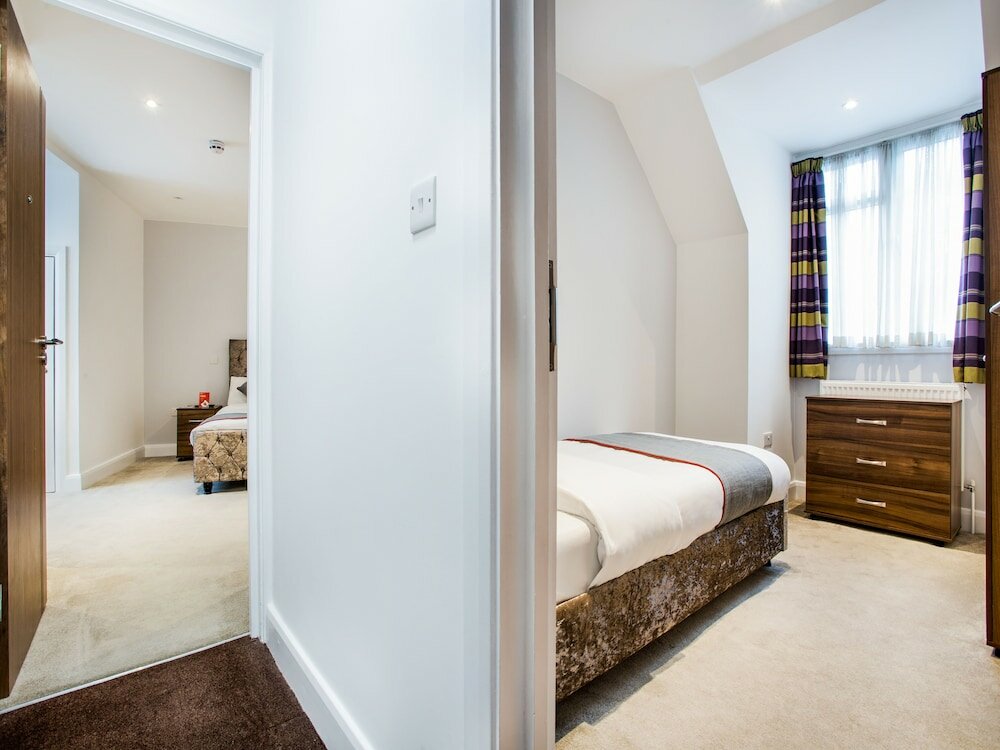 Фото Oyo The Arch, Wembly Stadium