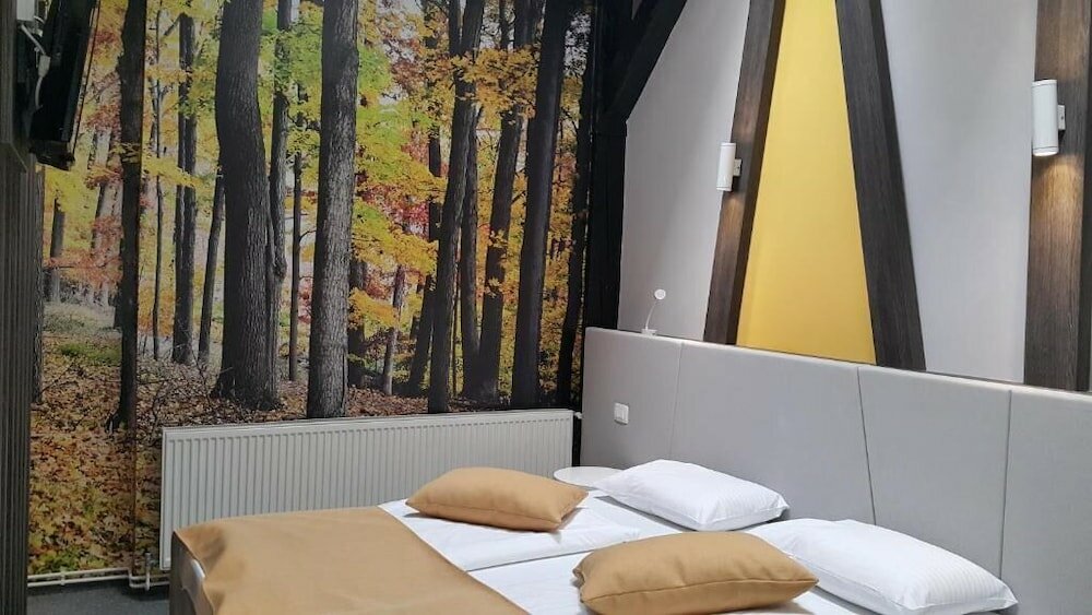 Фото Emonec Hotel