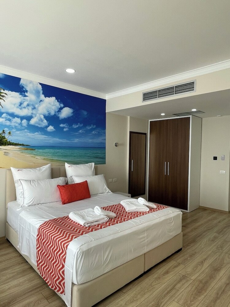 Фото Hotel Britania