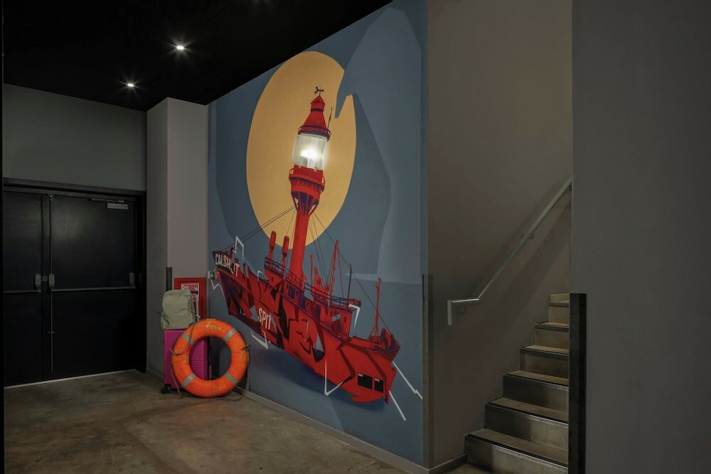 Фото Moxy Southampton