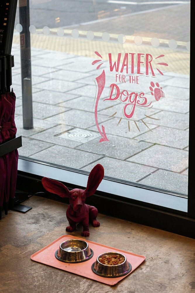 Фото Moxy Southampton