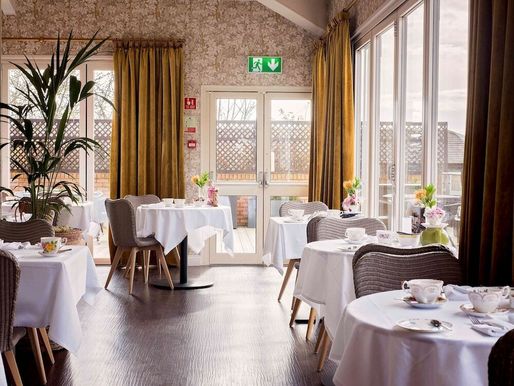 Фото Mercure Milton Keynes