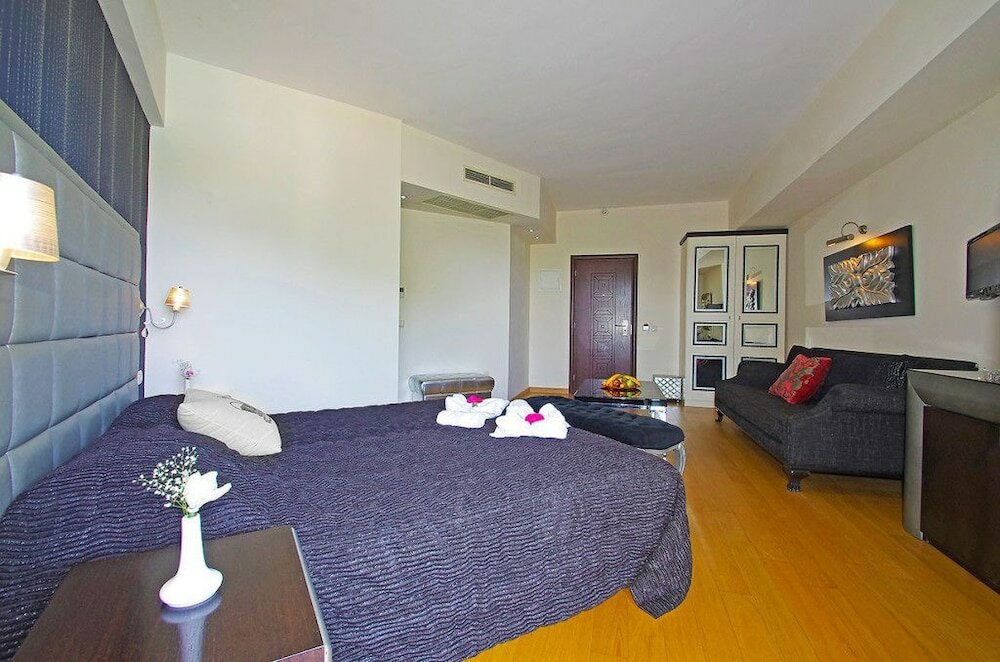 Фото Отель Mediterranean Princess - Adults Only