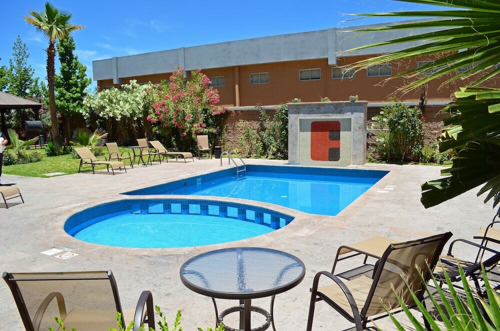 Фото Fiesta Inn Nogales